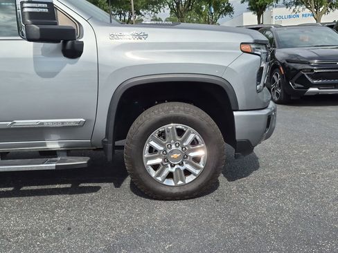 Used 2024 Chevrolet Silverado 2500 High Country w/ Technology Package AWD/4WD image 22