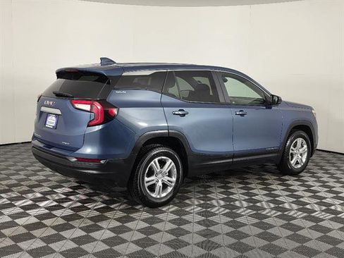 Used 2024 GMC Terrain SLE AWD/4WD image 3