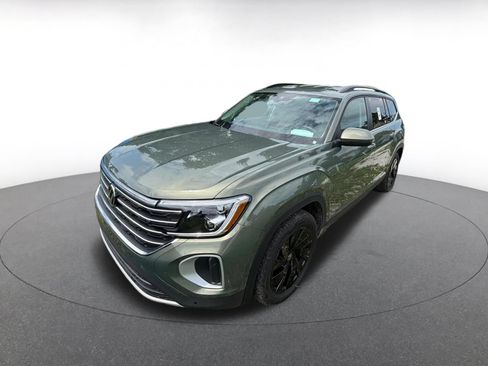 Used 2026 Volkswagen Atlas SE FWD image 4