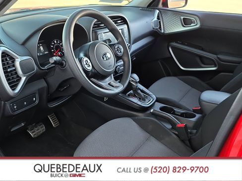 Used 2021 Kia Soul LX image 11