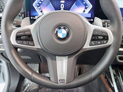 Used 2026 BMW X7 xDrive40i w/ M Sport Package AWD/4WD image 16