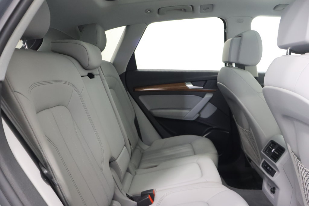 Used 2021 Audi Q5 e Premium AWD/4WD image 24