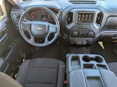 Used 2023 Chevrolet Silverado 1500 Custom image 10