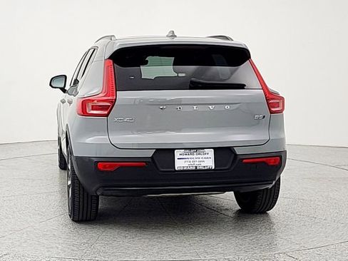 Used 2024 Volvo XC40 B5 Plus w/ Protection Package Premier AWD/4WD image 6