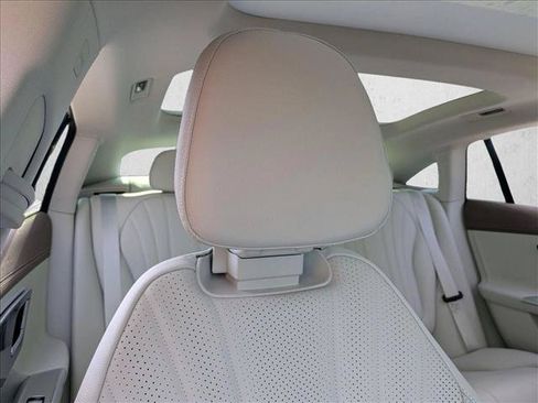 Used 2023 Mercedes-Benz EQE 500 4MATIC Sedan image 14