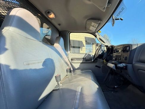 Used 2005 Ford F450 4x4 Regular Cab Super Duty image 29