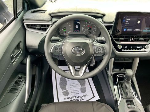 Used 2024 Toyota Corolla Cross AWD Hybrid image 19