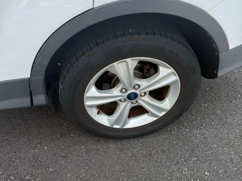 Used 2014 Ford Escape SE image 10