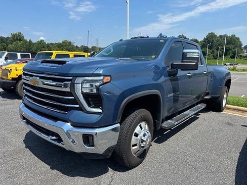 Used 2024 Chevrolet Silverado 3500 LTZ w/ LTZ Plus Package AWD/4WD image 1