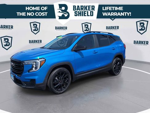 Used 2024 GMC Terrain SLE w/ Driver Convenience Package FWD image 5
