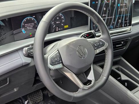 New 2026 Volkswagen Tiguan SE AWD/4WD image 10