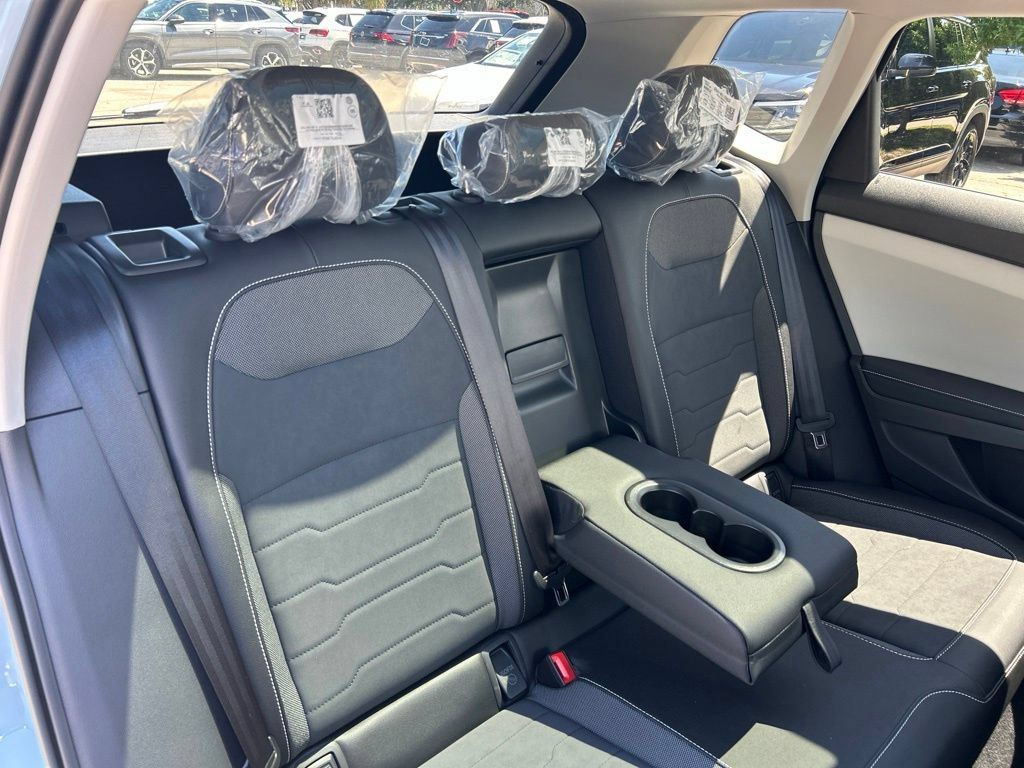 New 2026 Volkswagen Taos SE FWD image 49