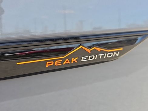 New 2026 Volkswagen Atlas Peak Edition AWD/4WD image 14