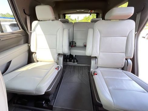 Used 2021 Chevrolet Tahoe Z71 AWD/4WD image 13