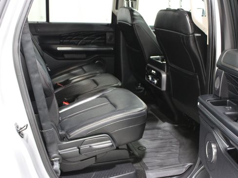 Used 2018 Ford Expedition Max Platinum AWD/4WD image 32