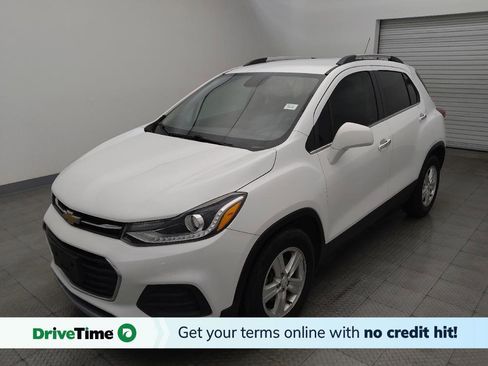 Used 2018 Chevrolet Trax LT w/ LT Convenience Package FWD image 1