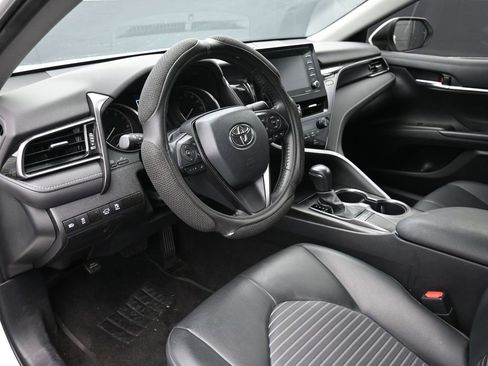 Used 2023 Toyota Camry SE image 18
