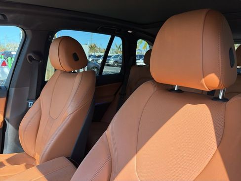 Used 2022 BMW X5 xDrive40i w/ Premium Package image 10