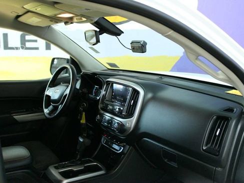 Used 2019 Chevrolet Colorado LT w/ Colorado RST Special Edition AWD/4WD image 11