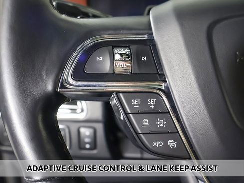 Used 2022 Lincoln Navigator Reserve image 5