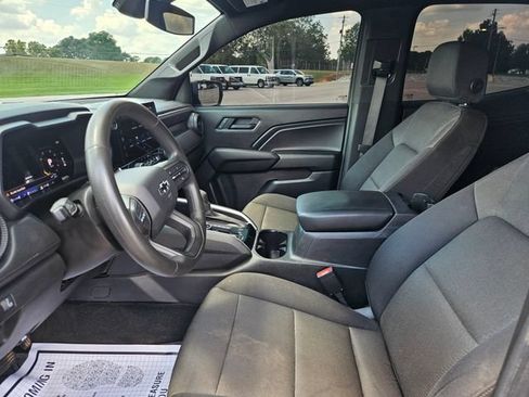 Used 2024 Chevrolet Colorado Trail Boss w/ Advanced Trailering Package AWD/4WD image 9