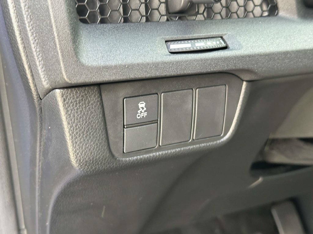 Used 2025 Honda CR-V LX image 17