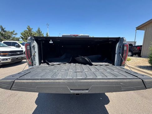 Used 2025 GMC Sierra 2500 AT4X AWD/4WD image 12