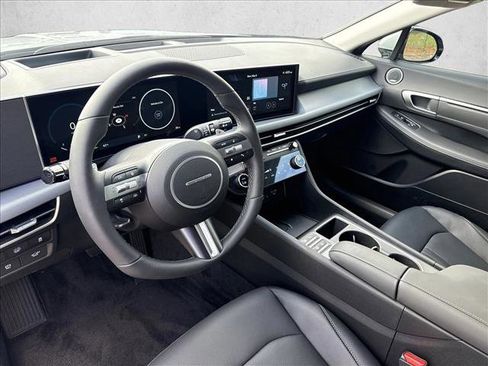 Certified 2025 Hyundai Sonata Limited image 3
