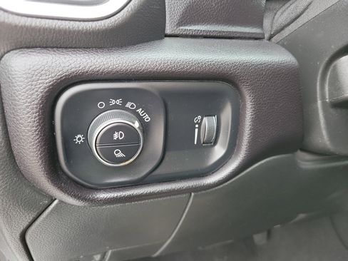 Used 2024 RAM 2500 Big Horn w/ Off Road Package image 32