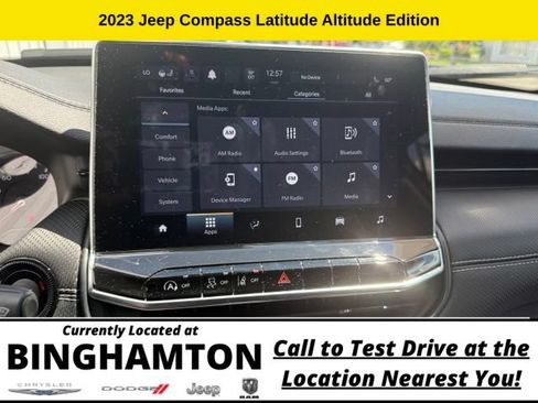 Used 2023 Jeep Compass Latitude w/ Convenience Group AWD/4WD image 17