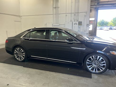 Used 2018 Lincoln Continental Reserve w/ Luxury Package AWD/4WD image 4