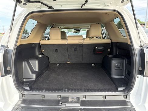 Used 2023 Toyota 4Runner SR5 Premium w/ Moonroof Package AWD/4WD image 17