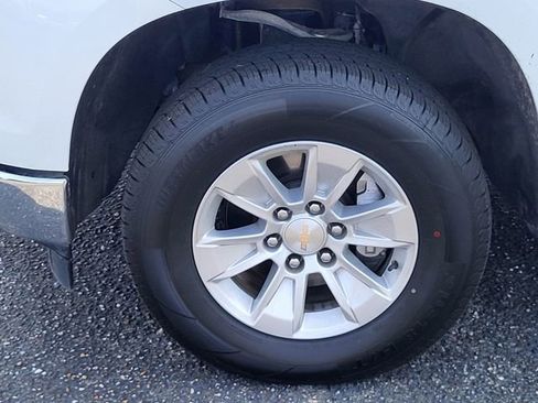 Used 2025 Chevrolet Silverado 1500 LT image 8