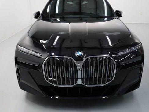 Used 2024 BMW 760i xDrive w/ Executive Package AWD/4WD image 63
