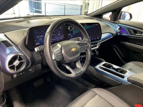 Used 2024 Chevrolet Equinox EV LT FWD image 8
