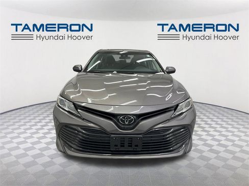 Used 2020 Toyota Camry LE image 8