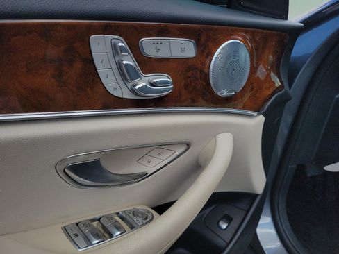 Used 2017 Mercedes-Benz E 300 4MATIC image 17