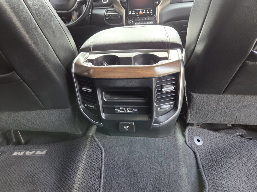 Used 2023 RAM 2500 Laramie AWD/4WD image 32