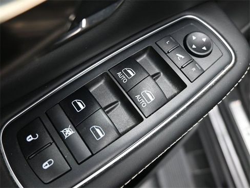 Used 2020 RAM 1500 Limited image 13