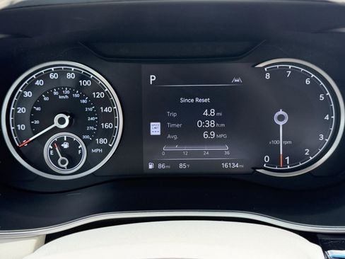 Used 2026 Genesis G70 2.5T Prestige RWD image 33