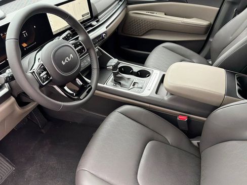 New 2026 Kia Carnival image 8