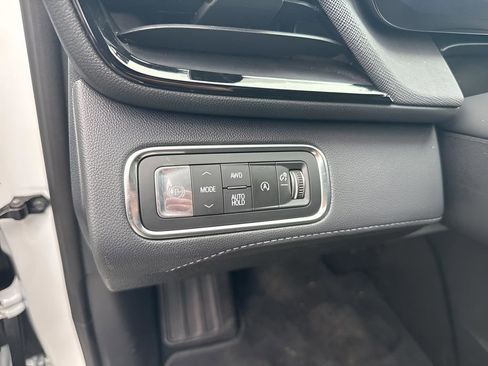 Used 2025 Buick Enclave Preferred image 14