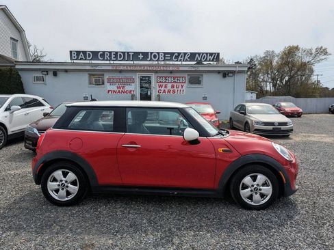 Used 2015 MINI Cooper 2-Door Hardtop image 4