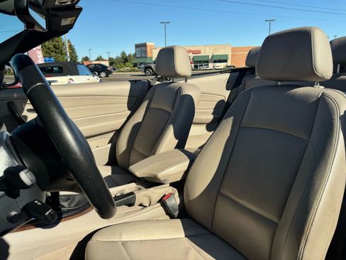 Used 2011 BMW 128i Convertible image 21