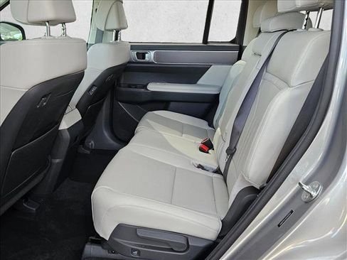 Certified 2025 Hyundai Santa Fe SEL FWD image 16