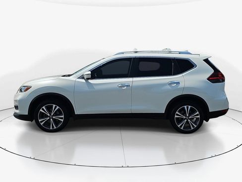 Used 2019 Nissan Rogue SV w/ Sun & Sound Touring Package FWD image 10