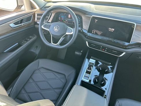 New 2026 Volkswagen Atlas SE FWD image 10