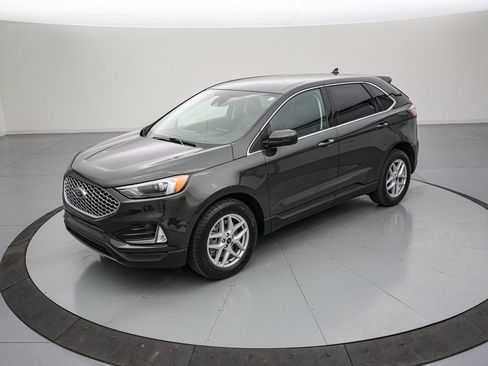 Certified 2024 Ford Edge SEL w/ Convenience Package AWD/4WD image 8