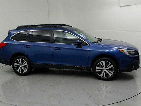 Used 2019 Subaru Outback 2.5i Limited AWD/4WD image 12