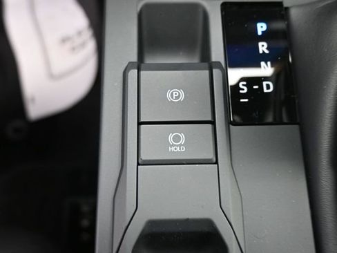 Used 2025 Toyota Tacoma SR image 15